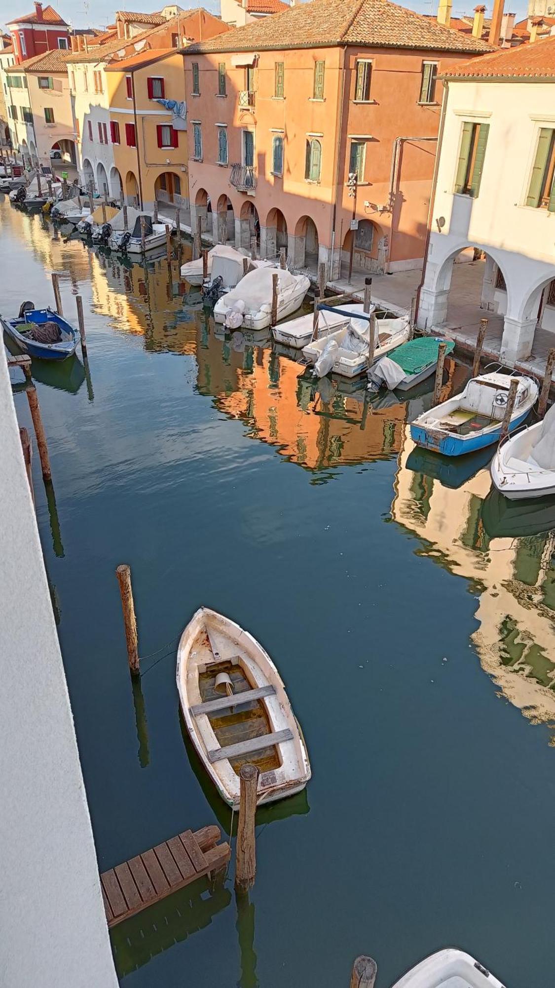 Casa Cuccagna Chioggia - Vista Canal Vena Exteriör bild
